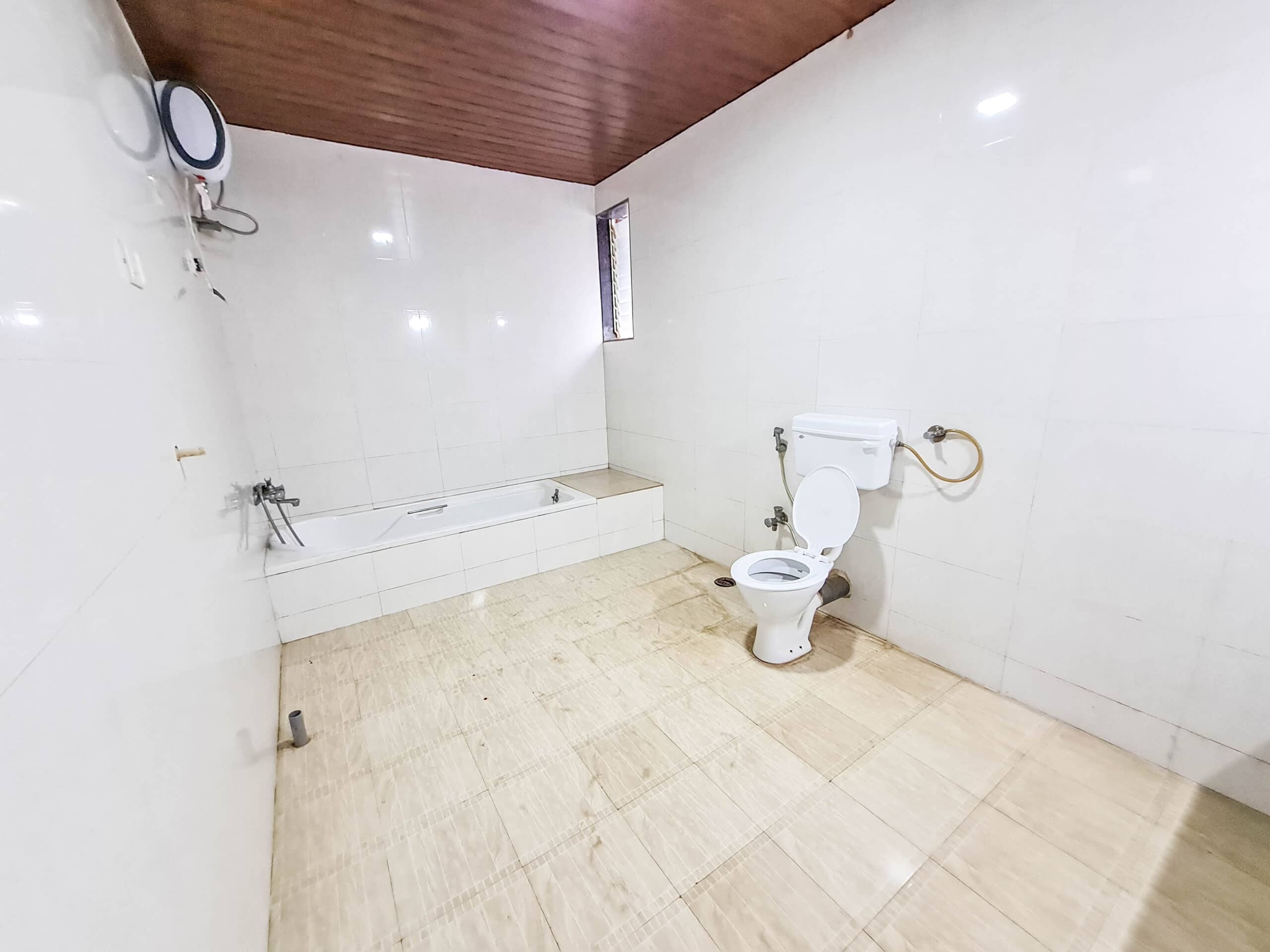 Master Bathroom En-suite