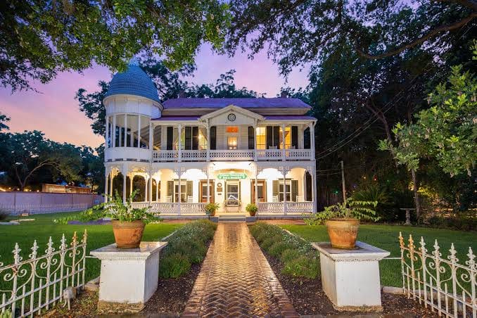 Romantic Weekend Getaways Near San Antonio: 10 Top Picks 2026 19 Gruene Mansion Inn: Cheap Romantic Weekend Getaways Near San Antonio